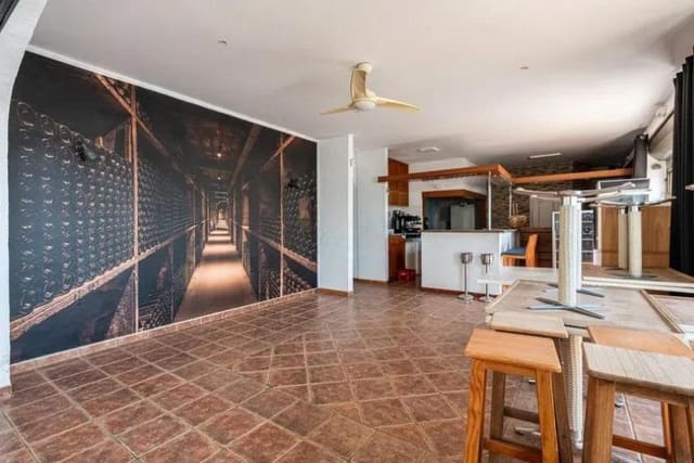 Comercial para arrendar em Puerto Marina, Benalmádena - 2 500 € (Ref: 8814474)