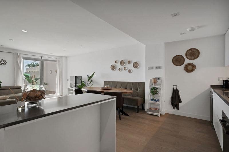 2 bedroom Apartment for sale in Benalmadena with pool garage - € 395,000 (Ref: 8836792)