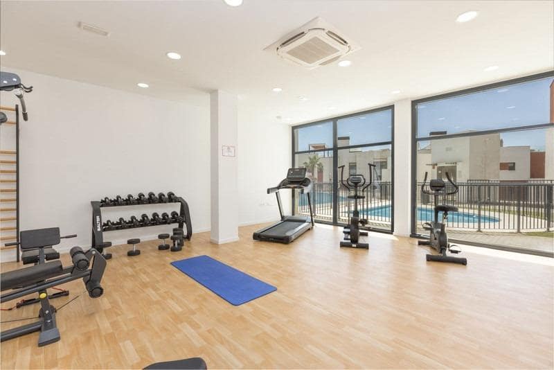 3 makuuhuone Huoneisto myytävänä paikassa Fuengirola mukana uima-altaan 
autotalli - 679 000 € (Ref: 8836793)