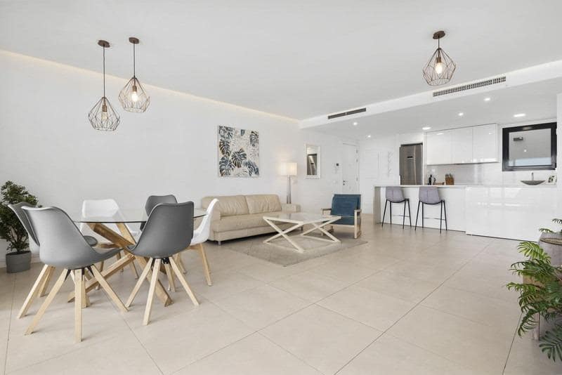 3 makuuhuone Huoneisto myytävänä paikassa Fuengirola mukana uima-altaan 
autotalli - 679 000 € (Ref: 8836793)