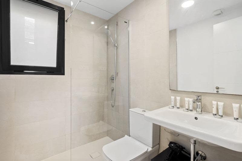 3 makuuhuone Huoneisto myytävänä paikassa Fuengirola mukana uima-altaan 
autotalli - 679 000 € (Ref: 8836793)