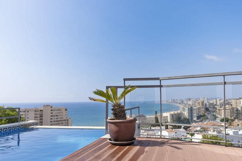 3 soverom Rekkehus til salgs i Fuengirola med svømmebasseng garasje - € 599 000 (Ref: 8836794)