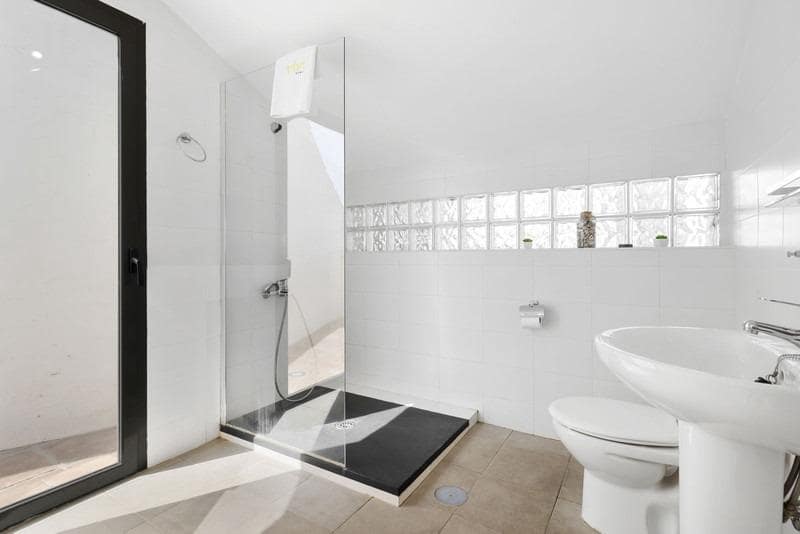 3 soverom Rekkehus til salgs i Fuengirola med svømmebasseng garasje - € 599 000 (Ref: 8836794)