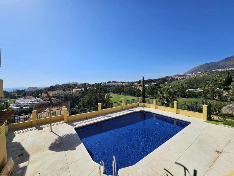 2 soveværelse Lejlighed til salg i Torrequebrada med swimmingpool - € 420.000 (Ref: 8869821)