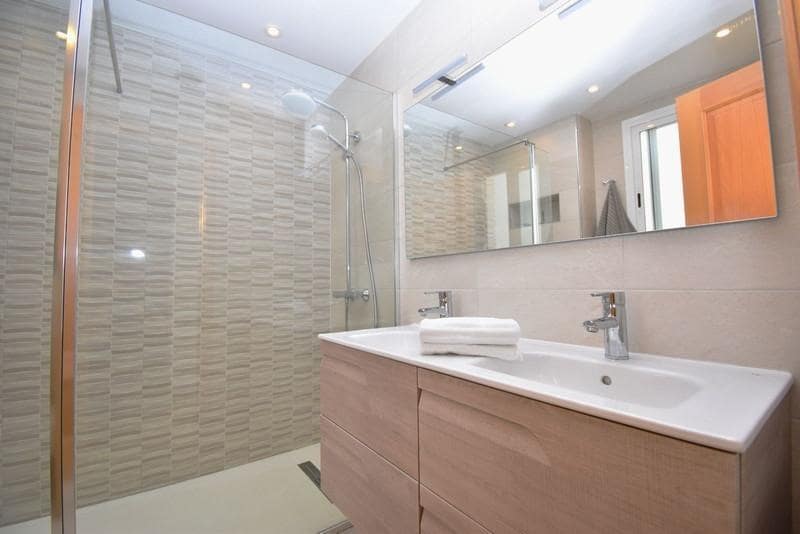 3 soveværelse Lejlighed til salg i Torrequebrada med swimmingpool garage - € 485.000 (Ref: 8918274)