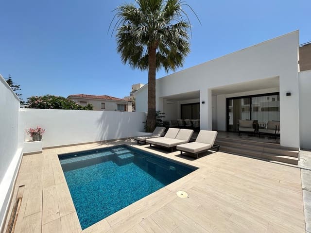 Chalet de 7 habitaciones en Benalmadena Costa, Benalmádena en venta con piscina garaje - 1.299.000 € (Ref: 8924015)