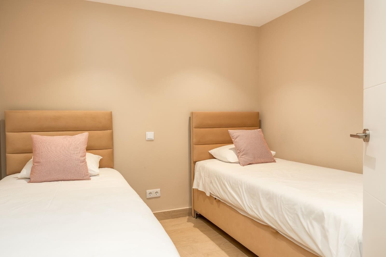 7 Zimmer Villa zu verkaufen in Benalmadena Costa mit Pool Garage - 1.299.000 € (Ref: 8924015)