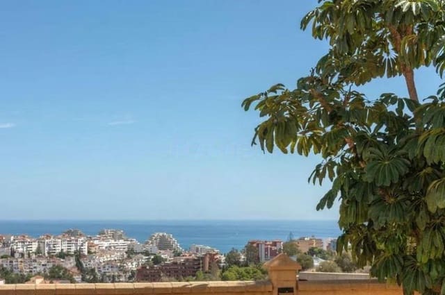 Chalet de 6 habitaciones en Benalmádena en venta con piscina garaje - 1.250.000 € (Ref: 8939535)