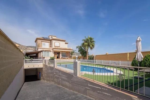 Chalet de 6 habitaciones en Benalmádena en venta con piscina garaje - 1.250.000 € (Ref: 8939535)