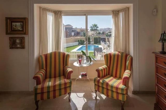 Chalet de 6 habitaciones en Benalmádena en venta con piscina garaje - 1.250.000 € (Ref: 8939535)