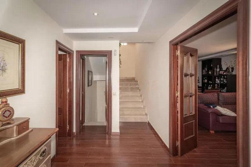 6 bedroom Villa for sale in Benalmadena with pool garage - € 1,250,000 (Ref: 8939535)