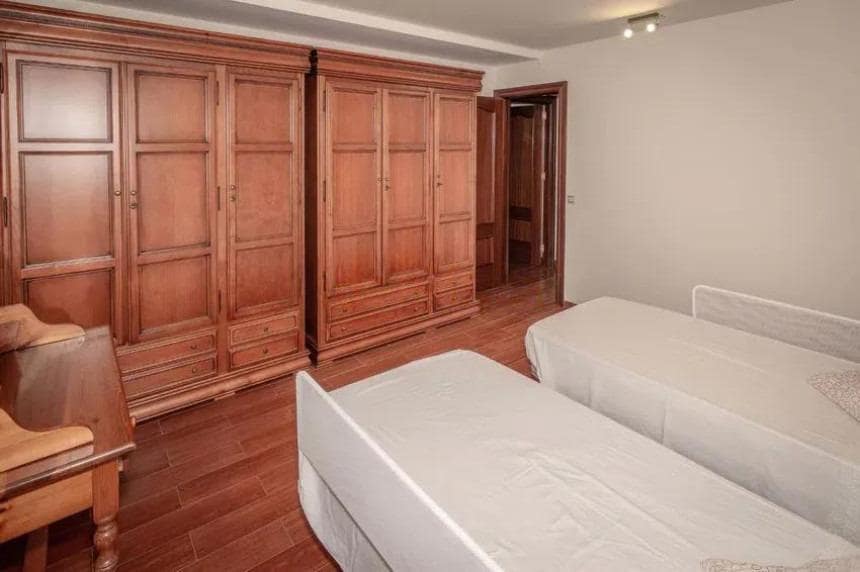 6 bedroom Villa for sale in Benalmadena with pool garage - € 1,250,000 (Ref: 8939535)