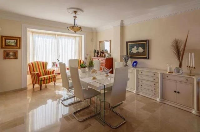 Chalet de 6 habitaciones en Benalmádena en venta con piscina garaje - 1.250.000 € (Ref: 8939535)