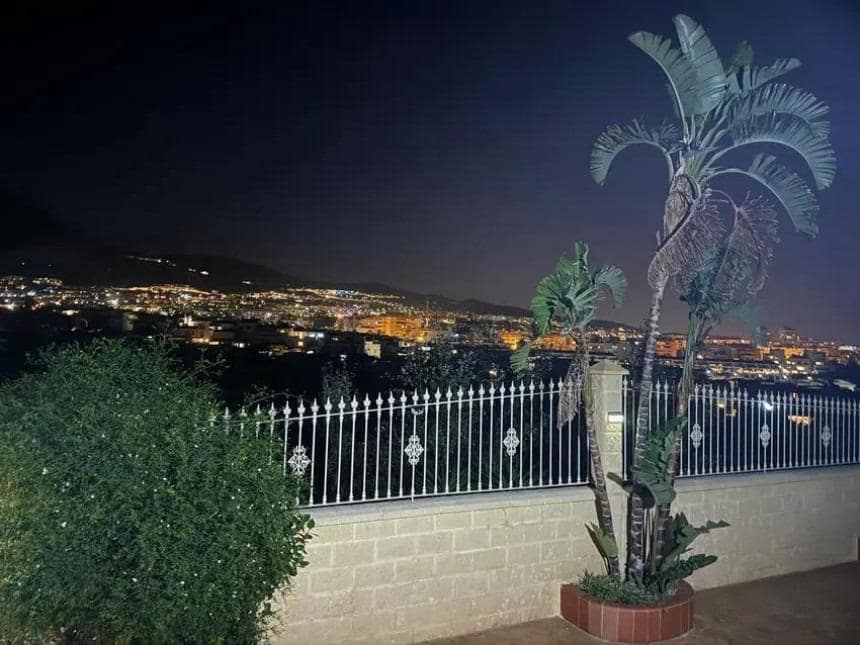 6 bedroom Villa for sale in Benalmadena with pool garage - € 1,250,000 (Ref: 8939535)