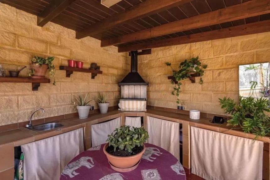 6 bedroom Villa for sale in Benalmadena with pool garage - € 1,250,000 (Ref: 8939535)