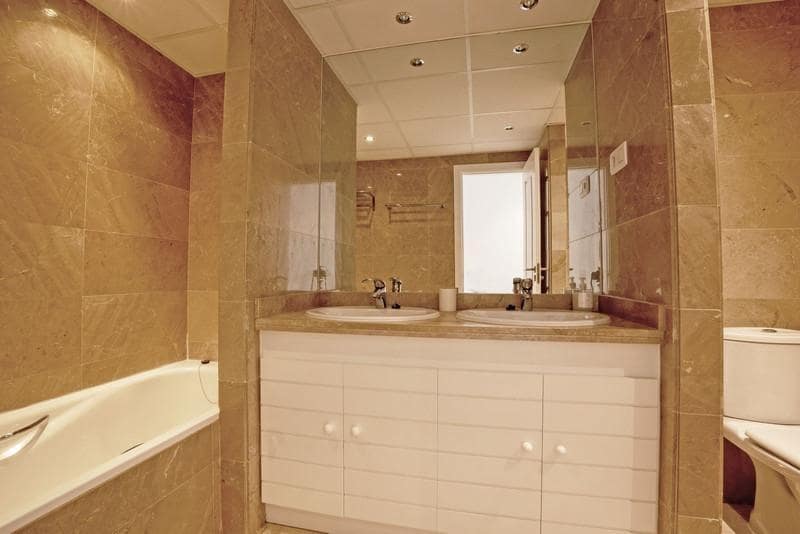 3 soveværelse Lejlighed til salg i Arroyo de la Miel med swimmingpool - € 565.000 (Ref: 8950481)