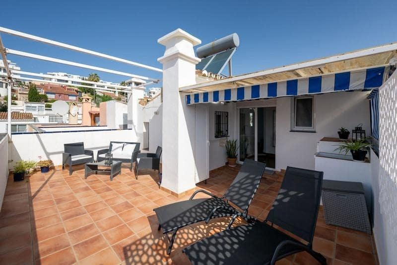 4 soveværelse Rækkehus til salg i Fuengirola med swimmingpool - € 550.000 (Ref: 8968409)