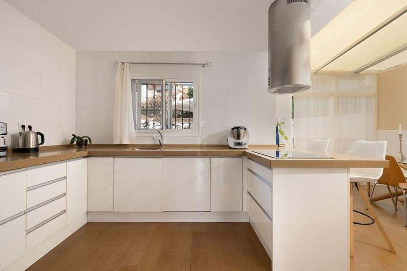 4 soveværelse Rækkehus til salg i Fuengirola med swimmingpool - € 550.000 (Ref: 8968409)