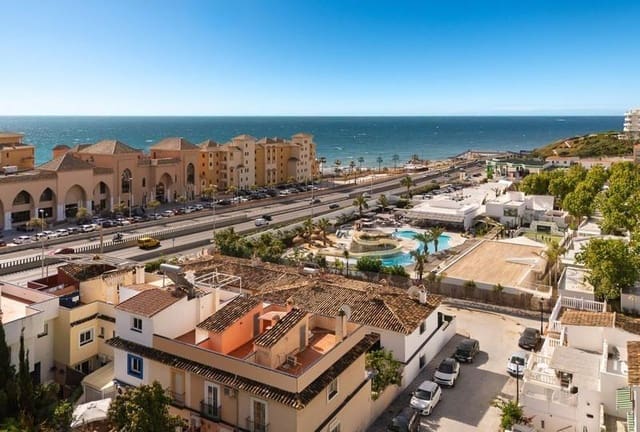 4 soveværelse Rækkehus til salg i Fuengirola med swimmingpool - € 550.000 (Ref: 8968409)