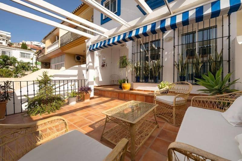 4 soveværelse Rækkehus til salg i Fuengirola med swimmingpool - € 550.000 (Ref: 8968409)