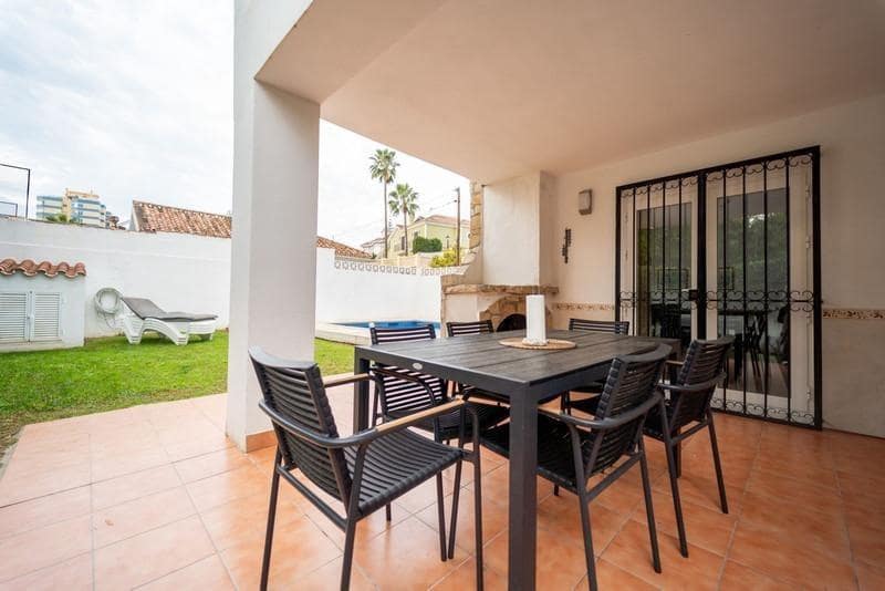 3 slaapkamer Villa te koop in Fuengirola met zwembad - € 469.000 (Ref: 8968410)