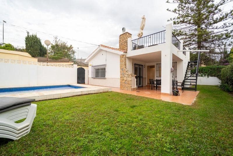 3 slaapkamer Villa te koop in Fuengirola met zwembad - € 469.000 (Ref: 8968410)