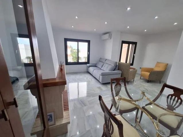 3 soveværelse Rækkehus til salg i Benalmádena pueblo, Benalmádena med swimmingpool garage - € 565.000 (Ref: 8972557)