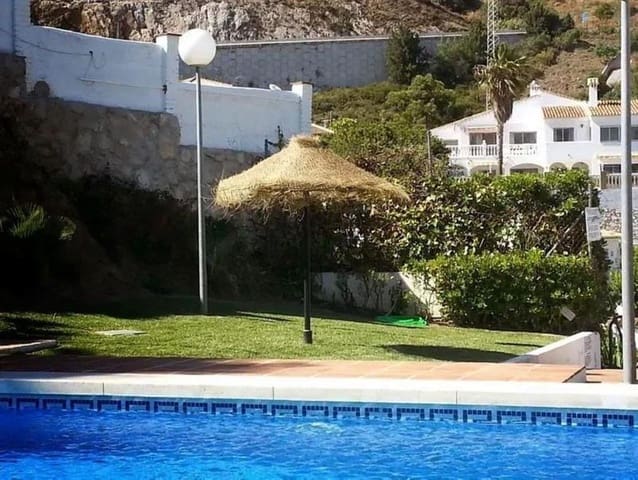 3 soveværelse Rækkehus til salg i Benalmádena pueblo, Benalmádena med swimmingpool garage - € 565.000 (Ref: 8972557)