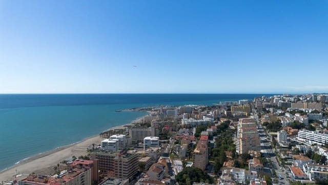 2 soveværelse Penthouse til salg i Torremolinos med swimmingpool garage - € 645.000 (Ref: 8980238)
