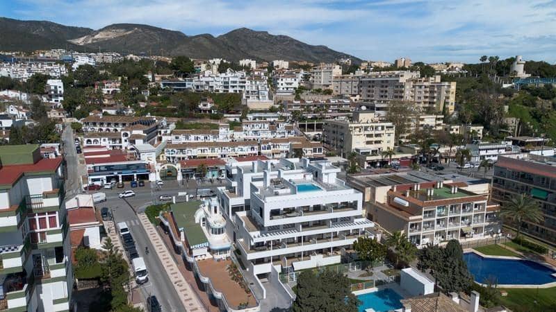 2 soveværelse Penthouse til salg i Torremolinos med swimmingpool garage - € 645.000 (Ref: 8980238)