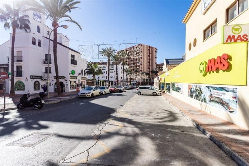 4 soveværelse Rækkehus til salg i Benalmadena med garage - € 459.000 (Ref: 8980239)