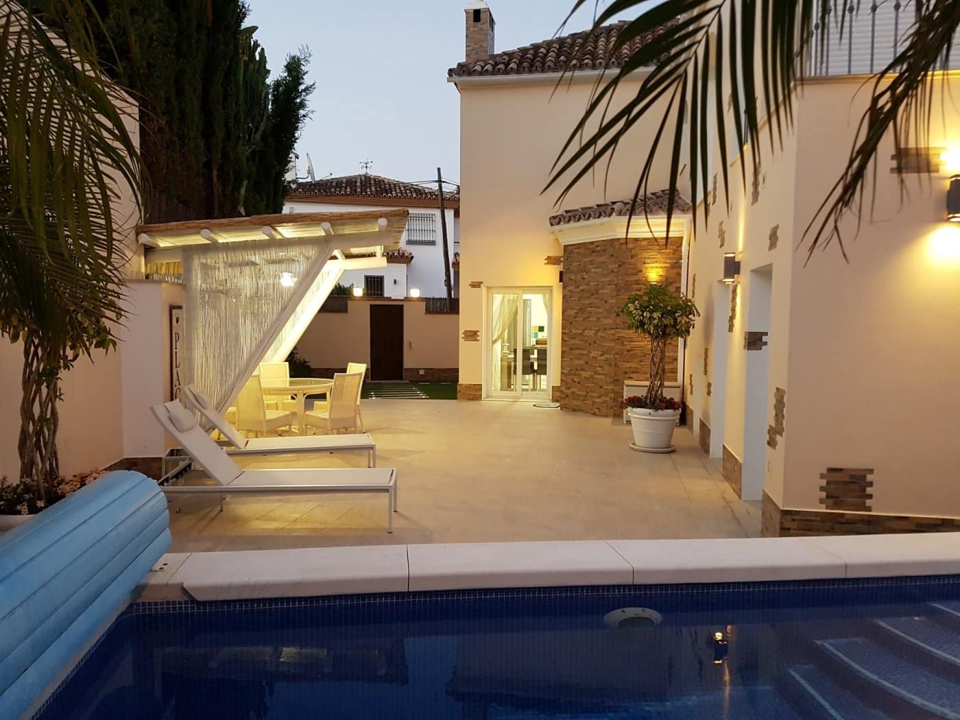 4 bedroom Villa for sale in San Pedro de Alcantara with pool garage - € 1,500,000 (Ref: 8996861)