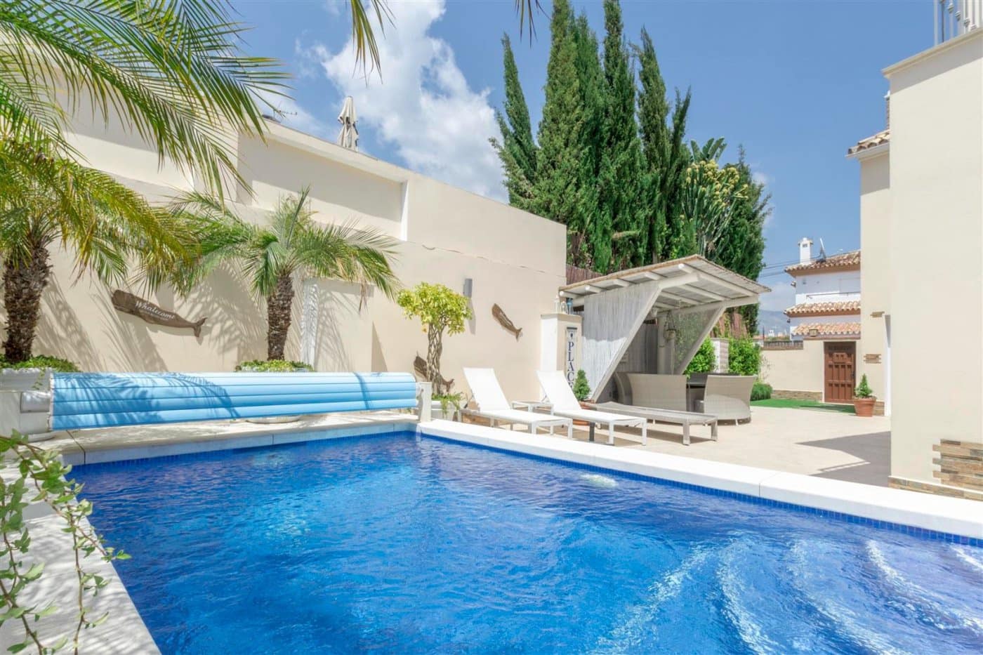 4 bedroom Villa for sale in San Pedro de Alcantara with pool garage - € 1,500,000 (Ref: 8996861)