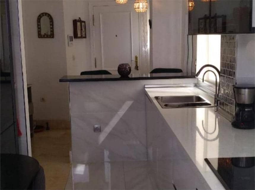 2 soverom Penthouse til salgs i Torrequebrada med svømmebasseng garasje - € 568 000 (Ref: 9003061)