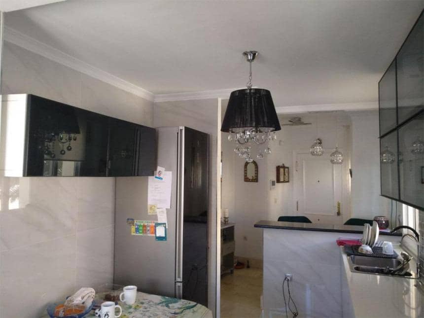 2 soverom Penthouse til salgs i Torrequebrada med svømmebasseng garasje - € 568 000 (Ref: 9003061)