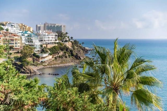 3 soverom Leilighet til salgs i Parque de la Paloma, Benalmádena med svømmebasseng garasje - € 1 585 000 (Ref: 9012882)