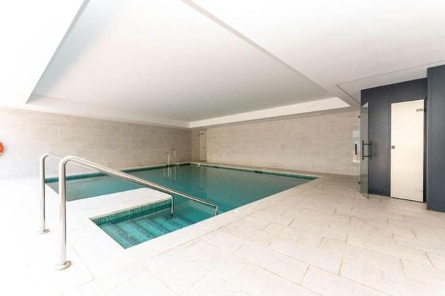 Piso de 3 habitaciones en Torremolinos en venta con piscina garaje - 1.390.000 € (Ref: 9018420)