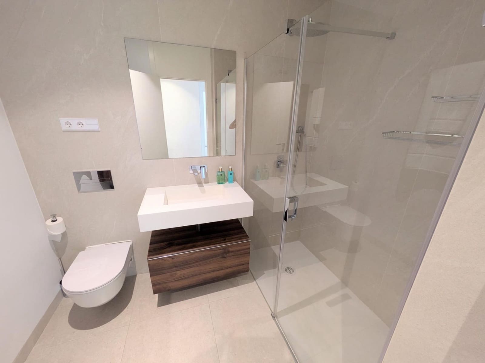 3 Zimmer Wohnung zu verkaufen in Torremolinos mit Pool Garage - 1.290.000 € (Ref: 9018420)
