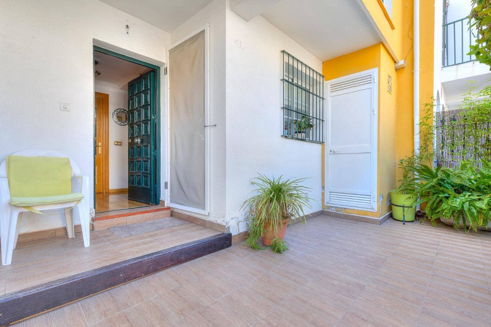 3 soveværelse Rækkehus til salg i Fuengirola med swimmingpool - € 472.000 (Ref: 9029617)