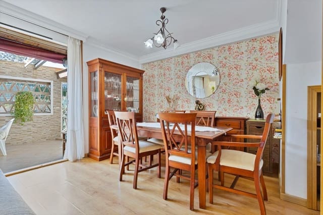 3 soveværelse Rækkehus til salg i Fuengirola med swimmingpool - € 472.000 (Ref: 9029617)