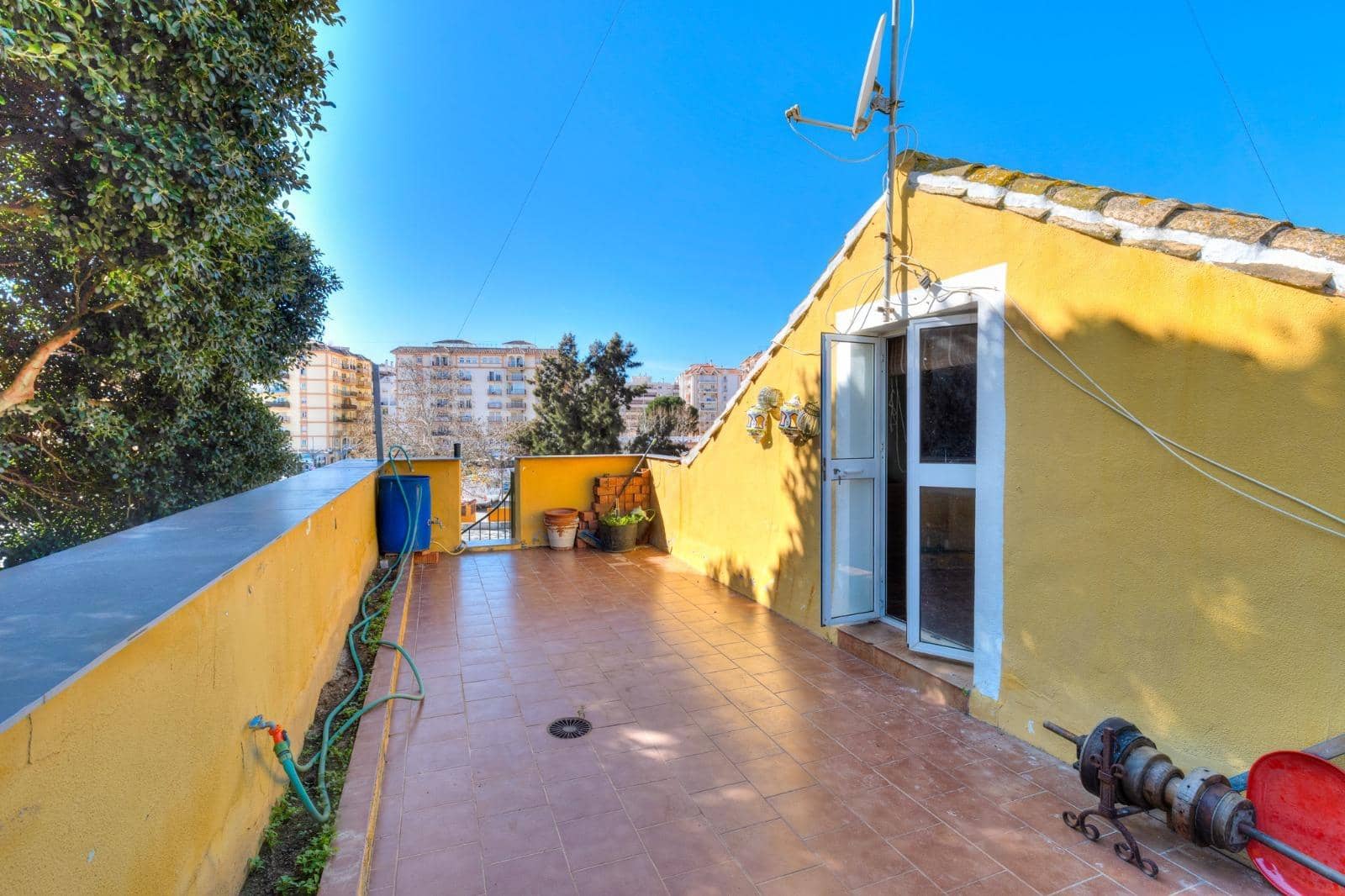 3 soveværelse Rækkehus til salg i Fuengirola med swimmingpool - € 472.000 (Ref: 9029617)