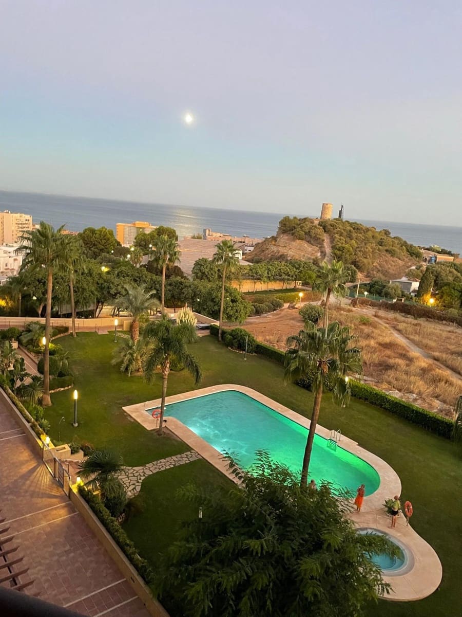 Apartamento de 3 habitaciones en Fuengirola en venta con piscina - 523.000 € (Ref: 9060372)