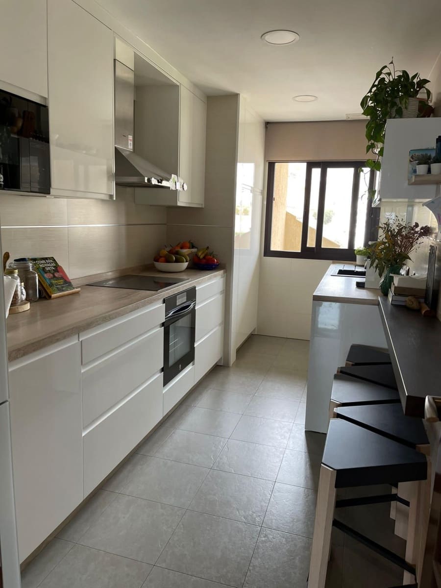 Apartamento de 3 habitaciones en Fuengirola en venta con piscina - 523.000 € (Ref: 9060372)