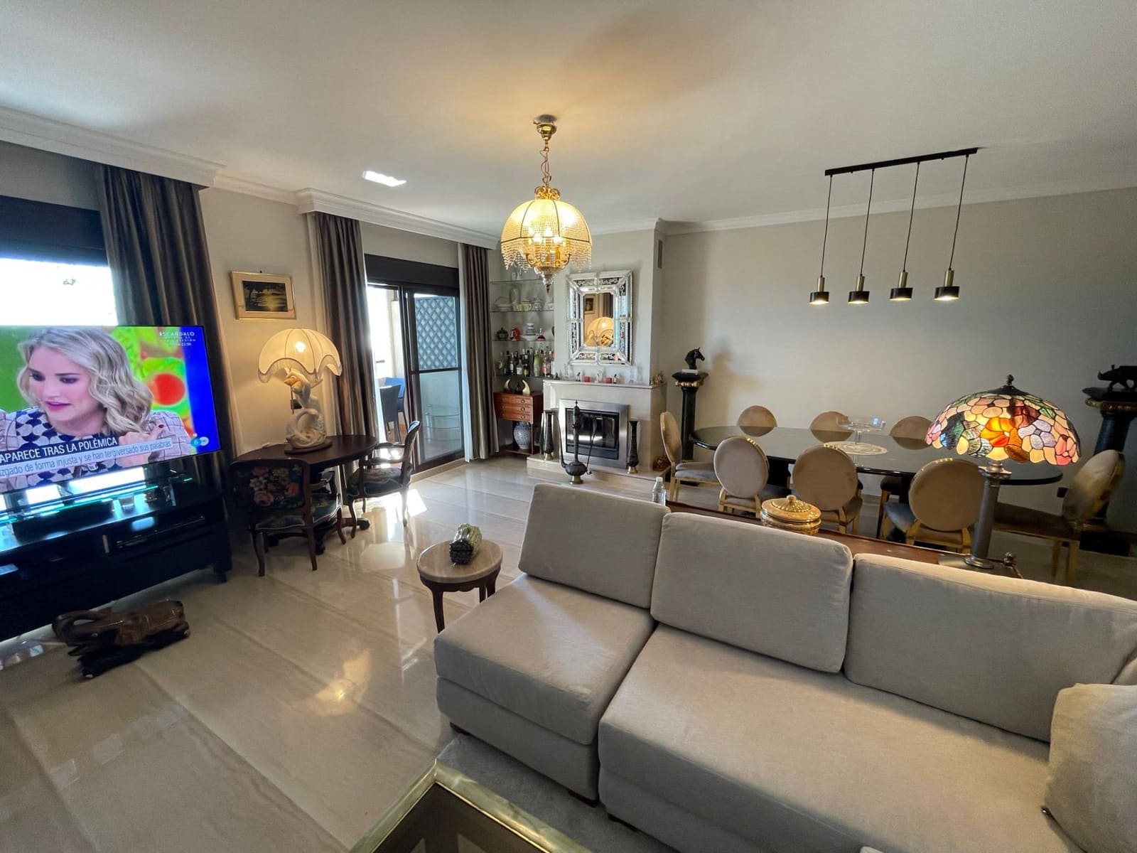 Apartamento de 3 habitaciones en Fuengirola en venta con piscina - 523.000 € (Ref: 9060372)