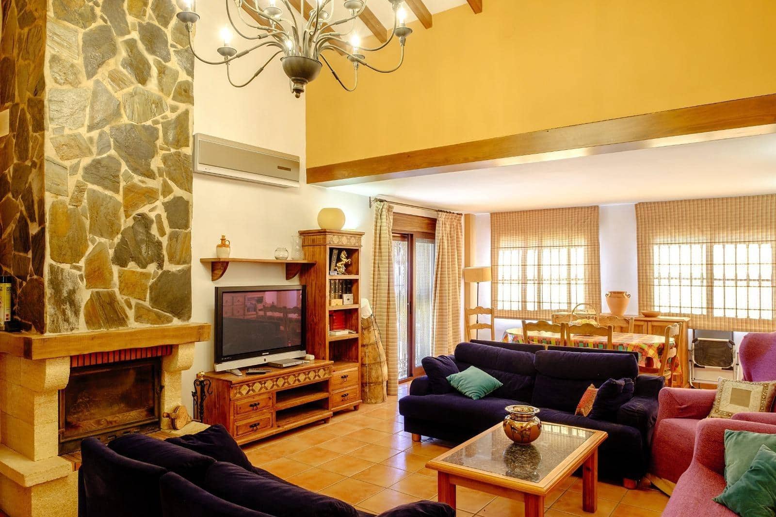 6 sypialnia Willa na sprzedaż w Estepona z basenem garażem - 1 033 000 € (Ref: 9060373)