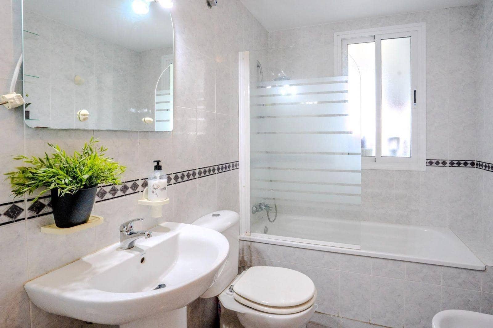 3 soveværelse Penthouse til salg i Torrequebrada med swimmingpool garage - € 460.000 (Ref: 9065273)