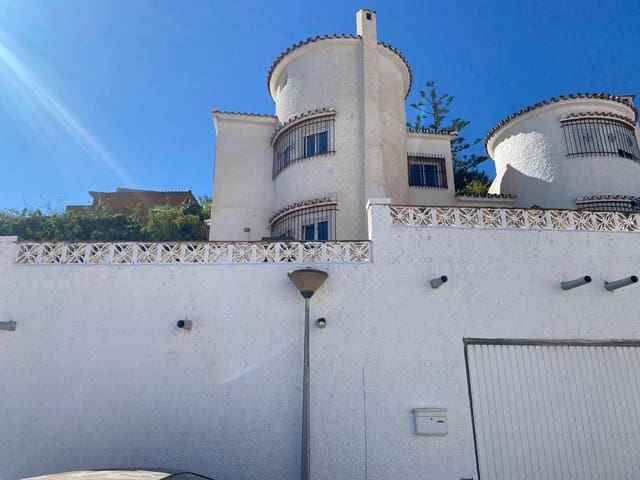 3 soveværelse Semi-Rækkehus til salg i Benalmádena med swimmingpool garage - € 395.000 (Ref: 9096555)
