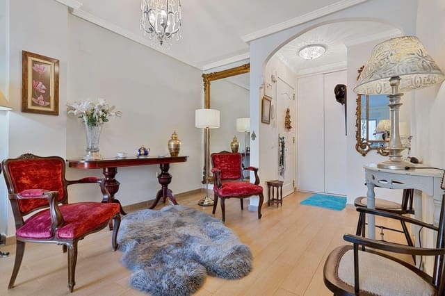 Apartamento de 2 habitaciones en Fuengirola en venta - 359.000 € (Ref: 9142930)