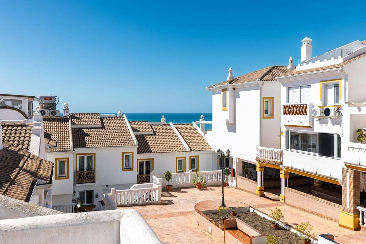 2 soveværelse Rækkehus til salg i Benalmadena med garage - € 375.000 (Ref: 9156112)