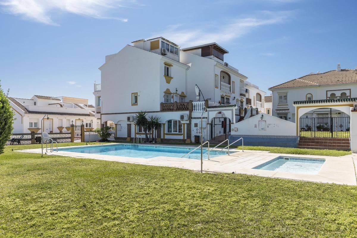 2 soveværelse Rækkehus til salg i Benalmadena med garage - € 375.000 (Ref: 9156112)